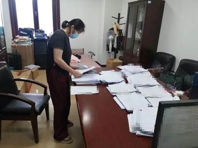 說明: F:\待辦事宜（辦公電腦）\各類宣傳、新聞稿件\2022-6-21三條新聞稿\我館周靜、李滿艷老師借調省委協助檔案整理3.jpg