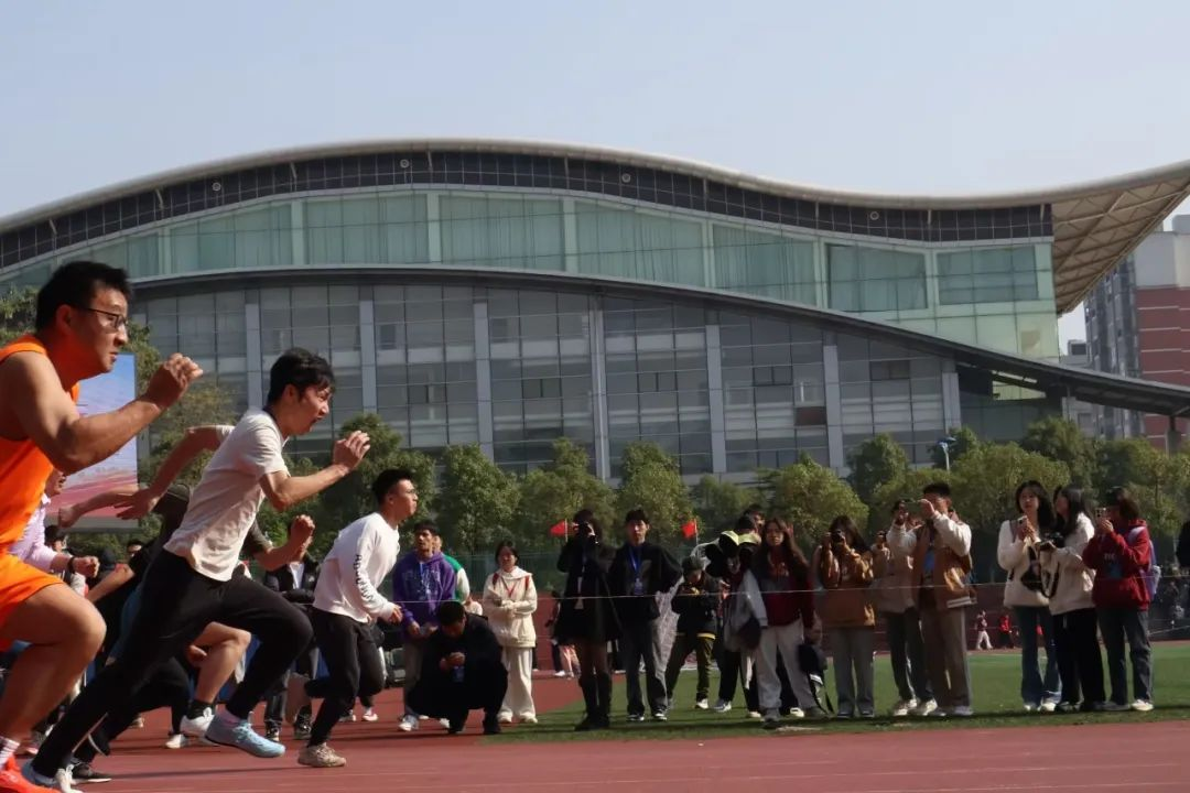 說明: https://mmbiz.qpic.cn/mmbiz_png/Rs0ZcjEPdRCD4LdIcZ1YVhStm1SicbXNFIRA8fpVyf9tkvxR3vsiasFIkNdibMLONKRBtebD81XlxqjDPVGNgCrkQ/640?wx_fmt=png
