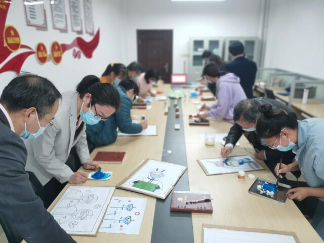 黨史學(xué)習(xí)守初心，疫情防控顯擔(dān)當(dāng)