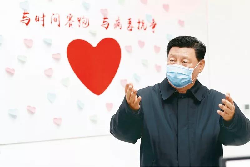 　　2020年2月10日，中共中央總書記、國家主席、中央軍委主席習近平在北京調研指導新冠肺炎疫情防控工作。這是習近平在朝陽區疾病預防控制中心調研。新華社記者 劉彬/攝